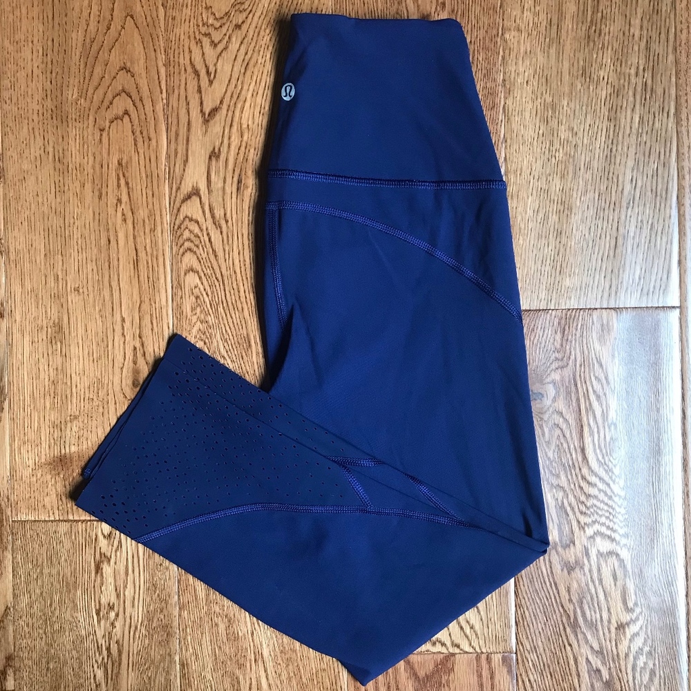 Lululemon Anew Laser Cut Crop (21")
